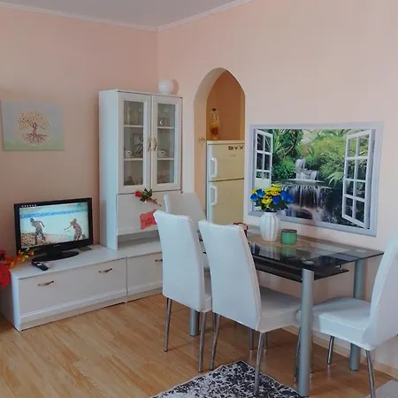 студио свежест Apartamento Pomorie